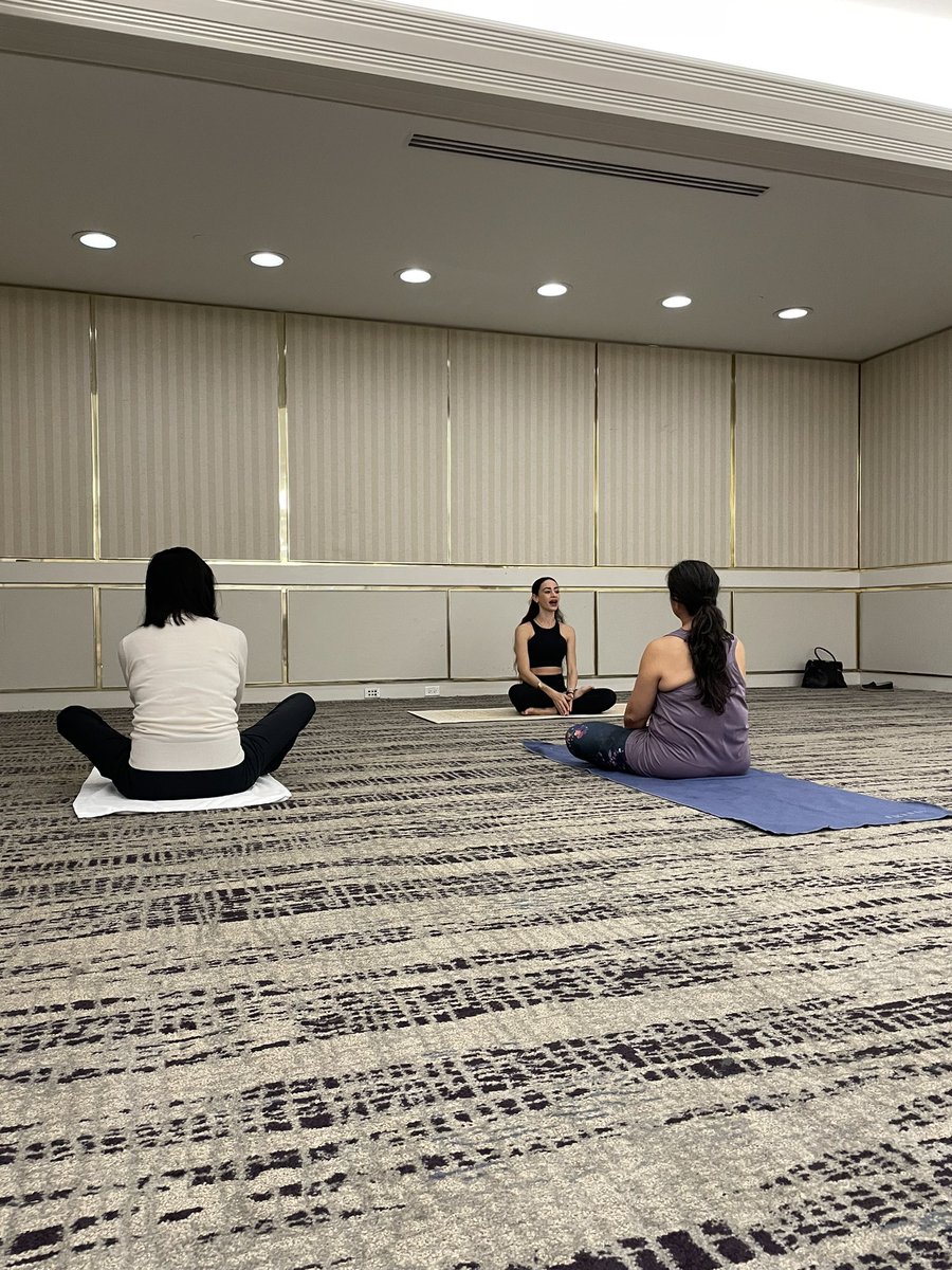 Rise and shine! I loved this yoga session! #ATA64
