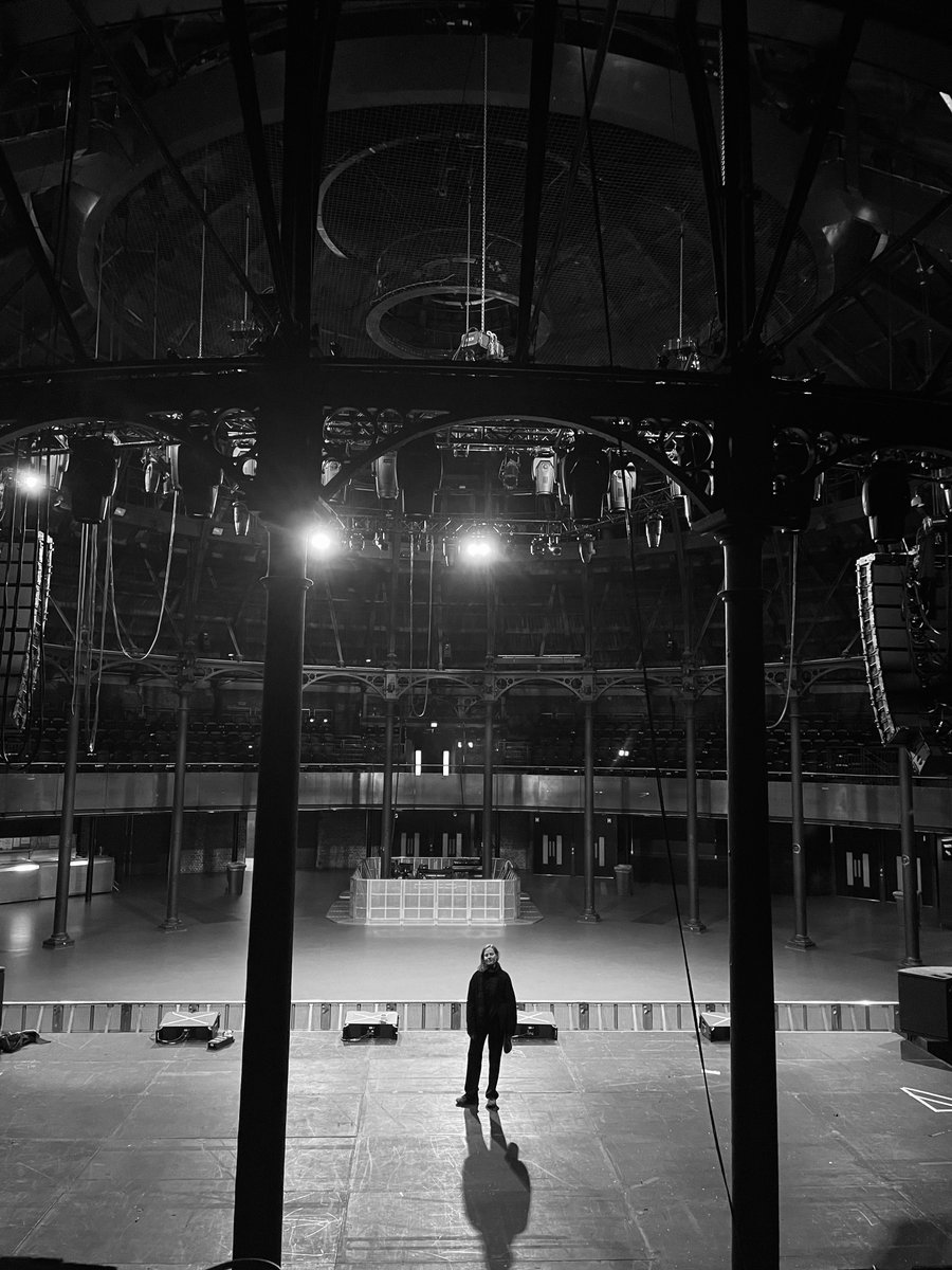 Hey London, A bit of a 'dream come true' moment. Performing today in the legendary @roundhouseldn in Camden Town. Can't wait to see this space full of wonderful people tonight! We are planning to make it really special for you! 7pm: doors 8pm: Vega Trails 9pm: Hania Rani