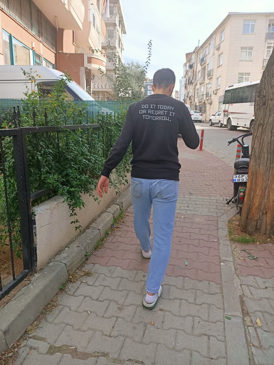 Orkun_Gunay's tweet photo. @NoContextHumans Ahahahahahahha https://t.co/ilxifwPUOU