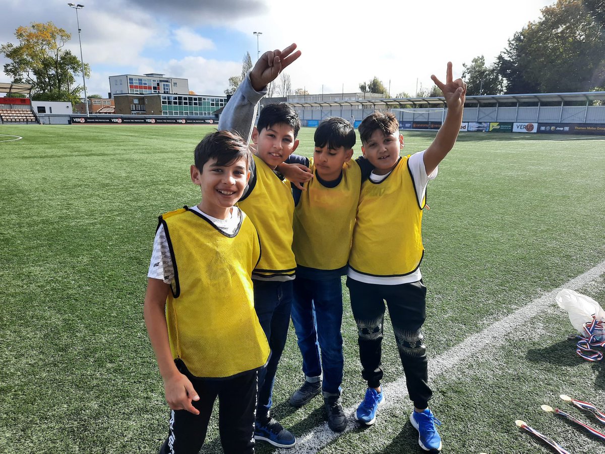 Sloughforall's tweet image. Romania ready to have ago at winning todays World Cup trophy 🏆 #communityanddetached