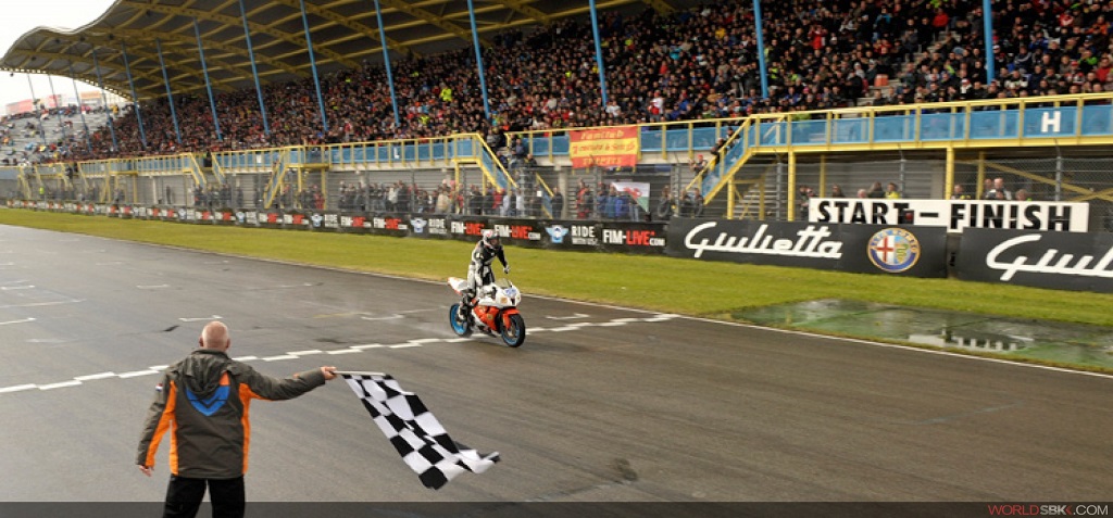 zdravkost's tweet photo. Happy Birthday to @Official_LL57, Lorenzo Lanzi! 🇮🇹 Celebrating that epic Assen win with Prorace Honda in 2012—proof of a true WSBK/SSP legend! 🎂🏍️
Photo: @WorldSBK https://t.co/W9NPnNIvmw