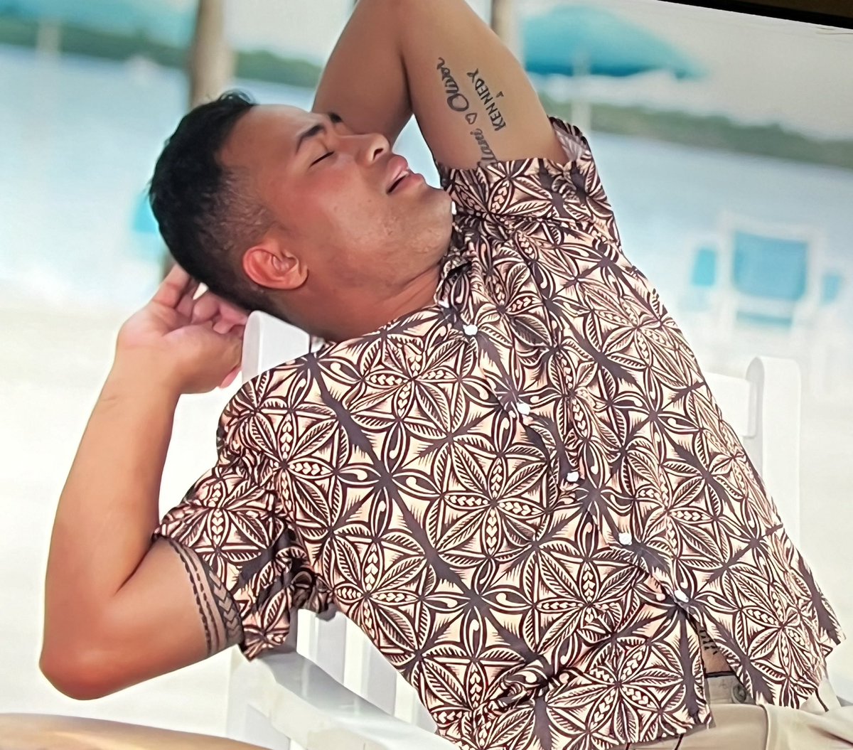 mijacfan4ever's tweet photo. #90DayTheLastResort #90dayfiancethelastresort A man can cheat his azz off and he will actually stick his chest out. But chile, when the tables are turned on a man, he will fold in, cry like a baby, and the world has to literally stop!! 😂😂😂 https://t.co/hmx0Z9xOOo