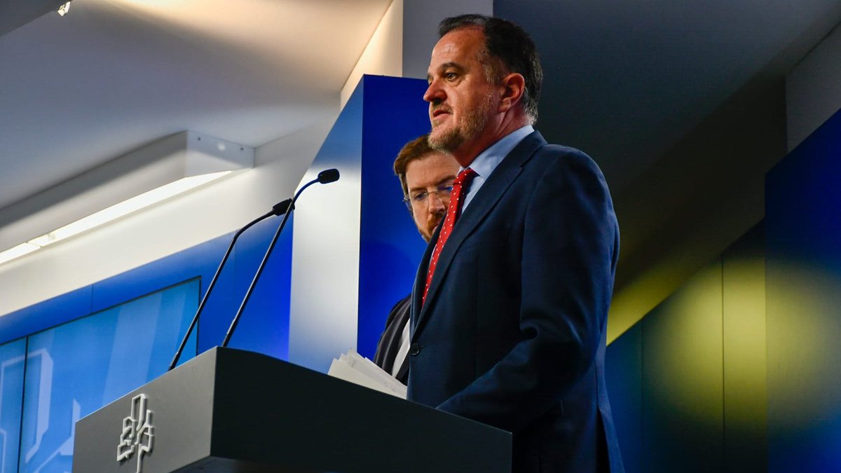 PPVasco's tweet image. 🏛🚓 Esta mañana @carlositurgaiz, @LuisIGordillo y @Muriellarrea se han reunido en el Parlamento Vasco con los sindicatos de la Ertzaintza @Erne_sindicato, @ESANInfo y #SIPE

"El Gobierno Vasco además de No gestionar, NO escucha"