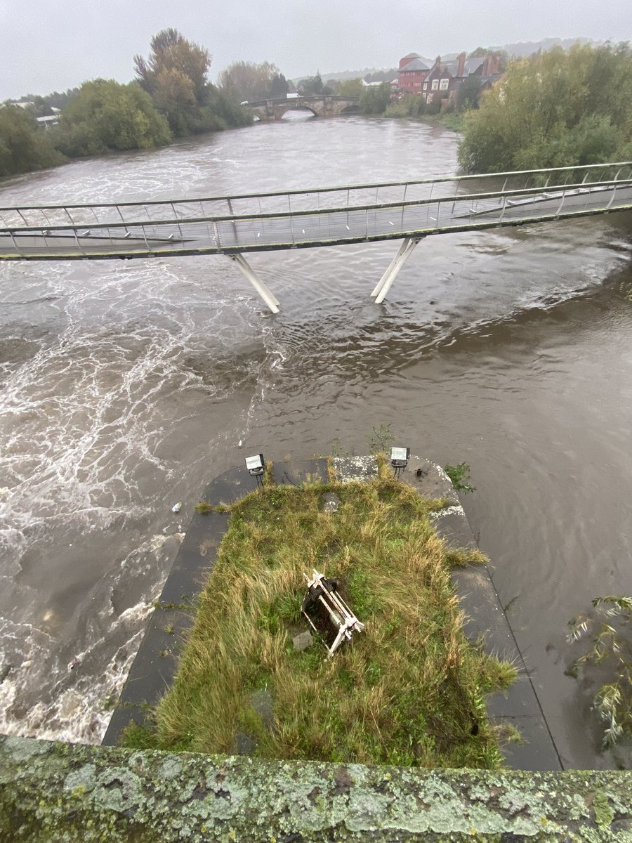 Queen's Mill Castleford tweet media