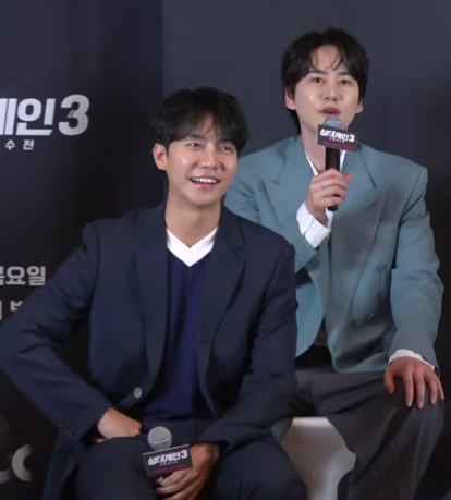 Kyuhyun said, “ Senior Yoon Jong-shin, senior Lim Jae-beom talks a lot, so the two chat a lot before they give their reviews. “I think we might not have enough screen time because we were suppressed by the chemistry between Yoon Jong-shin and Lim Jae-beom this season,”