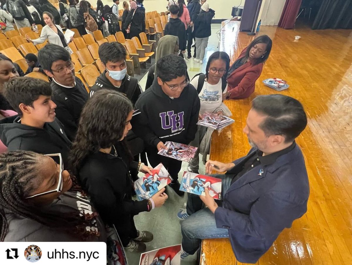 CIOBCitywide's tweet image. Edgardo Miranda-Rodriguez's visit to #UHHS must have been inspiring for their scholars! His work, especially with La Borinqueña, is a powerful reflection of identity and culture. It's incredible that he autographed 600 comic books. 📚🌟 #InspiringAuthors #LaBorinqueña #Community