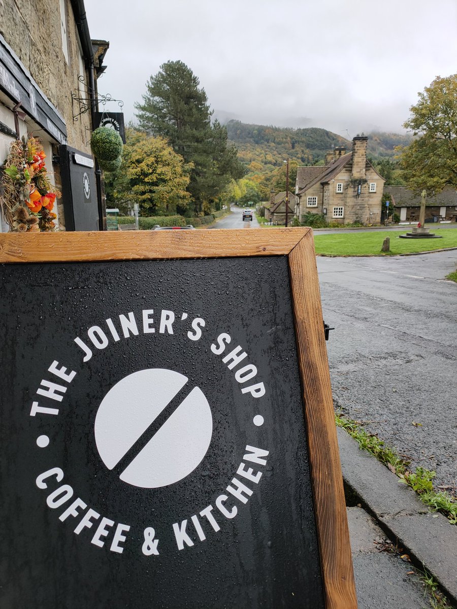 Autumn colours in Ingleby Cross! 🍂🍁 Coffee &amp; Brunch too....😋 #inglebycross #autumnvibes #coffeeshop #thejoinersshop #brunch🍴