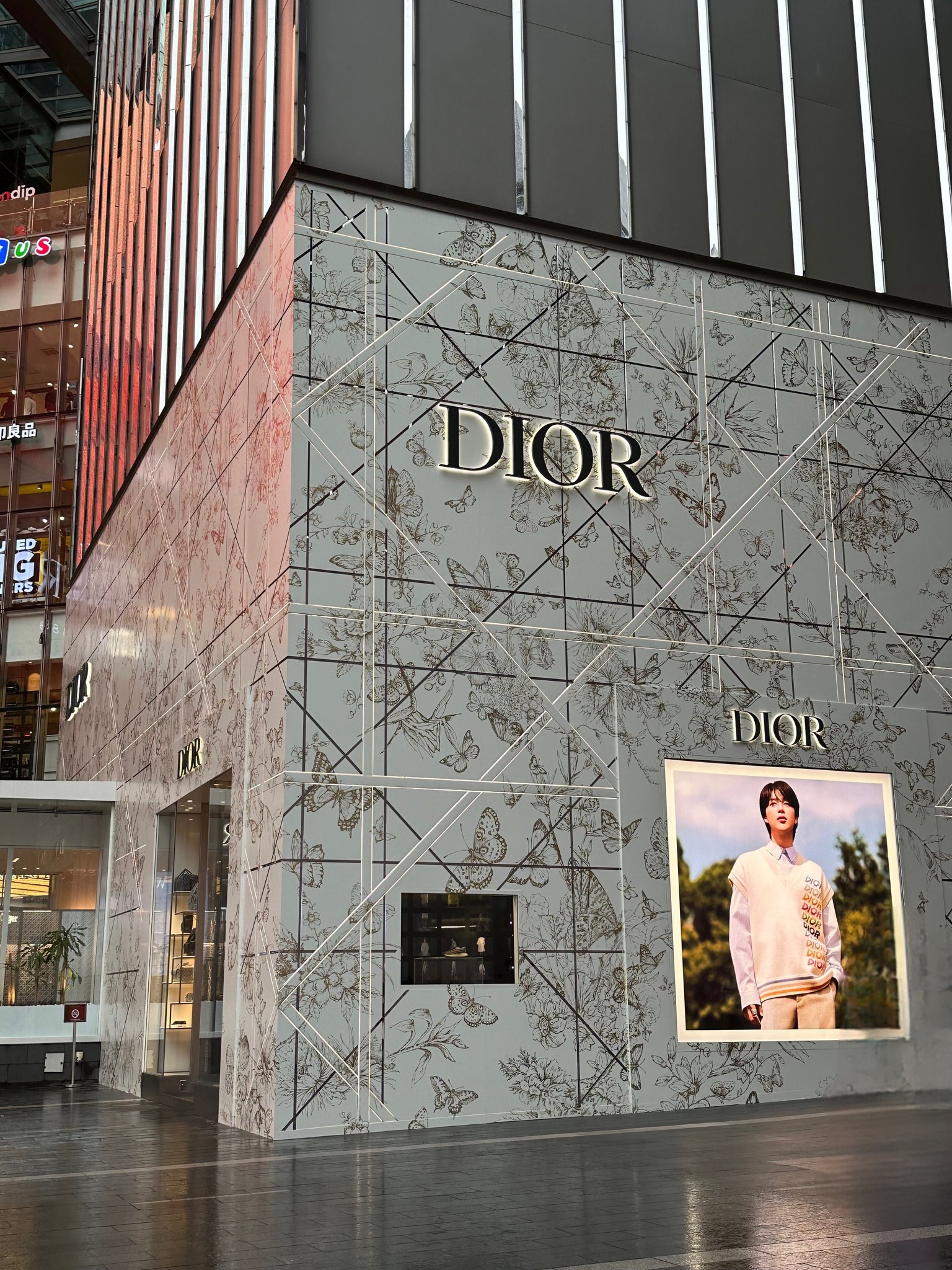 Jimin Global on X: Jimin shines in Dior Men Spring 2024