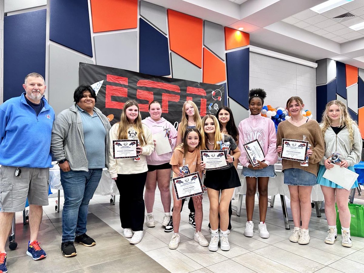 EastForsythVB's tweet photo. What a great evening celebrating our awesome Feeder Volleyball Players and Coaches!! We can’t wait to see all of these incredible athletes back in the gym next season!! GO BRONCOS!! 💙🏐🧡 @eastforsythbroncos https://t.co/qei8lqCepL