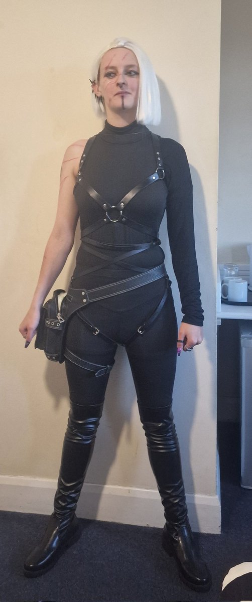 LoZ_TriForce's tweet photo. My outfit last night for @CriticalRole MN Live Show!!!! Super happy to be able to cosplay the mighty barbarian herself! https://t.co/F4AIMMtjEt