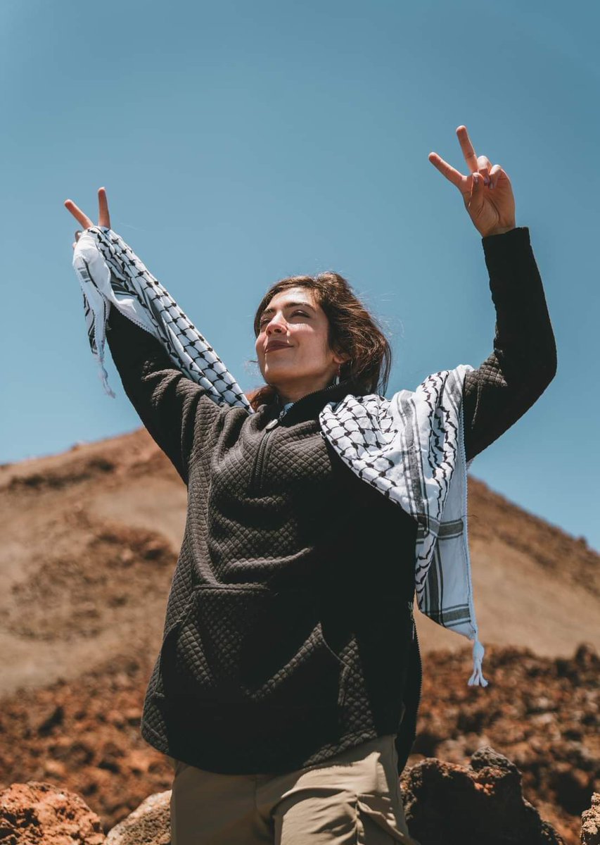 Hoy 26 de octubre es el Día Nacional de la Mujer Palestina. A ellas que sufren, resisten y persisten por su libertad, el respeto y consideración en momentos tan tristes cuando miles han muerto y perdido a sus hijos. #MujeresEnRevolución #FreePalestine