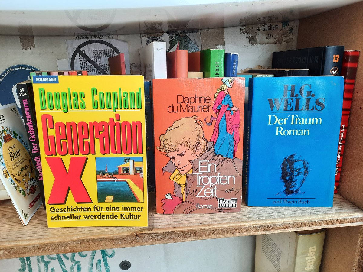 karen_ascher's tweet photo. Herzliche Grüße aus #Wien von der "offenen Bibliothek Margareten" @buecherzelle_LN 📚
#freelittlelibrary #openbookshelf https://t.co/9uhO6VwksZ