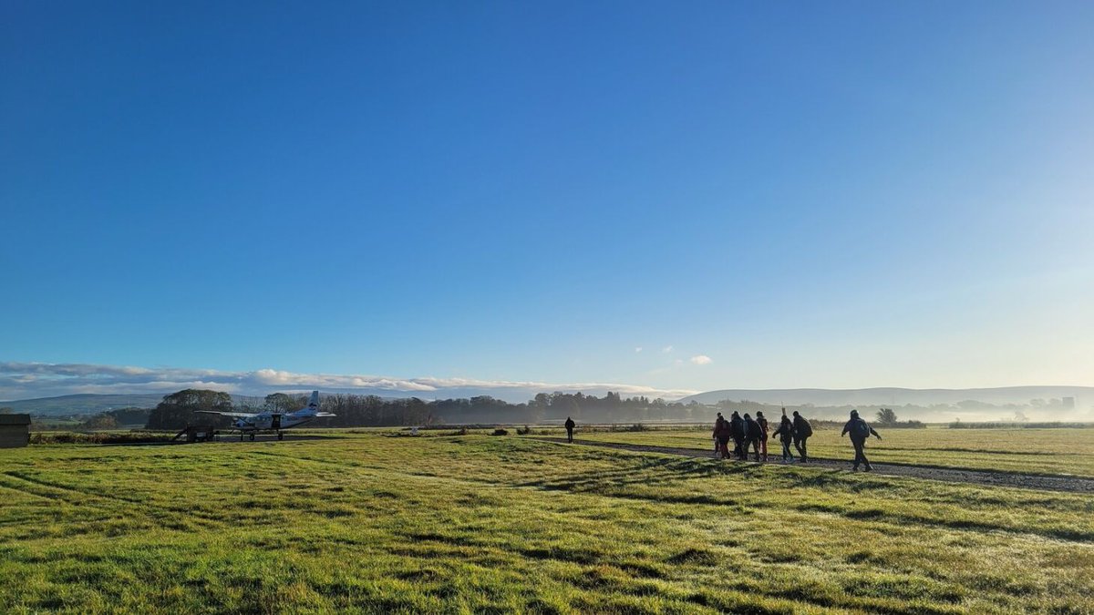 ManchesterMind's tweet photo. Huge congratulations to our brave team of 12 staff who completed a 11-15,000 foot skydive yesterday in aid of our local mental health services.  

If you would like to show your support please feel free to make a small donation>> https://t.co/hsWQUVN46e

#ManchesterMind #skydive https://t.co/dH9JwyaalO