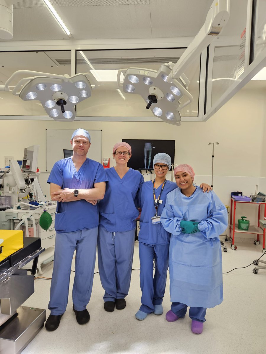 <a href="/PashionStudy/">The PASHiOn Study</a> First HTO in Oxford  @OUH today. Well done team: <a href="/alex_shearman/">Alex Shearman</a> <a href="/oxfordkneegroup/">oxfordkneegroup</a> <a href="/crnshris_l/">Shristi</a> <a href="/DrAmyGarner/">Amy Garner</a> <a href="/ndorms/">NDORMS</a>