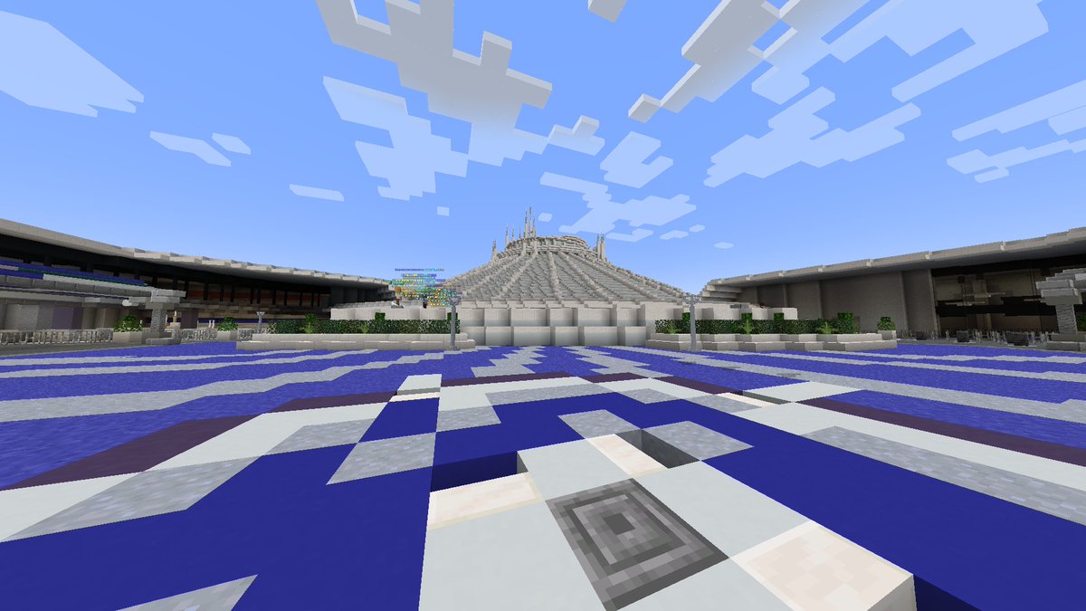 mcverylikekun's tweet photo. #マイクラ　＃ディズニー　＃カルフォルニアディズニー
ちょうハイクオリティなディズニーランド行ってきた
iP　https://t.co/v1eUZ8aELX https://t.co/flyJQQjS43