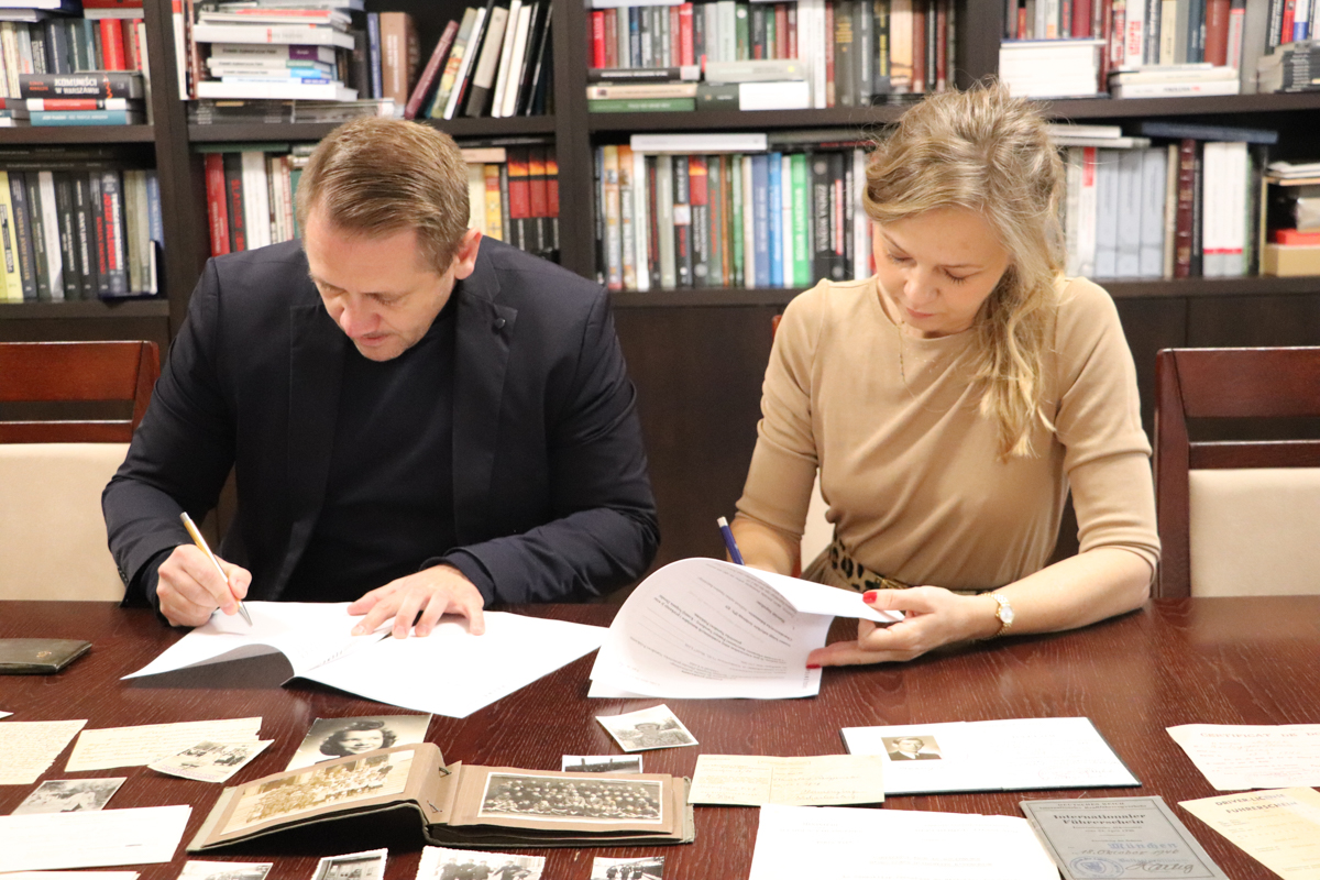 👉Kolejny cenny nabytek Archiwum <a href="/IPNLodz/">IPN Oddział w Łodzi</a> w ramach projektu #ArchiwumPełnePamięci❗️
ℹ️lodz.ipn.gov.pl/pl6/aktualnosc…
<a href="/ipngovpl/">Instytut Pamięci Narodowej</a>