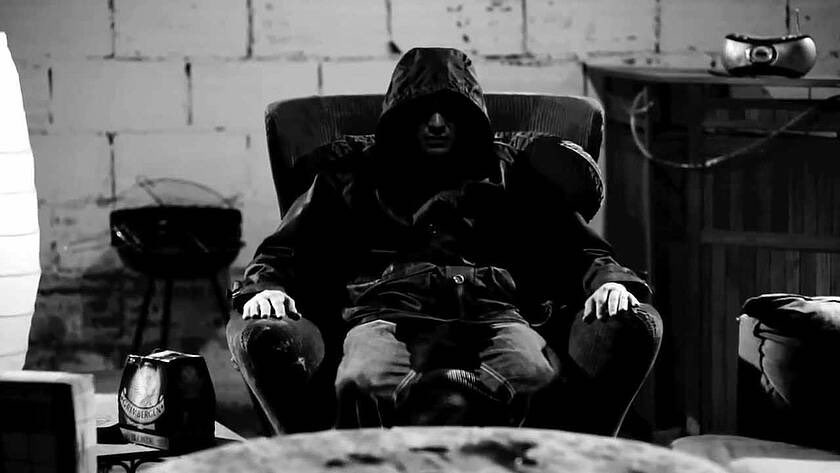 booska_p's tweet photo. 🛤️ | Hugo TSR est de retour le 8 décembre avec la sortie d’un nouvel EP : JEUDI

◉ Loko
◉ Jazzy Bazz 
◉ Sofiane Pamart
◉ Art Aknid 
◉ Feezy Beat
◉ I.N.C.H https://t.co/pYLb56jmaT