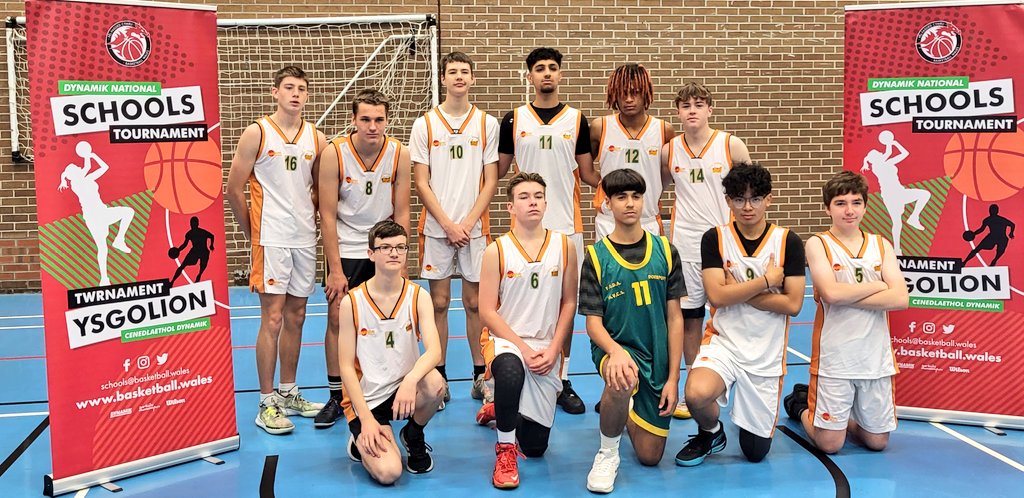 Dyffrynamanpe's tweet photo. Da iawn i fechgyn @dyffrynaman 🔥🐗🏀🏆Sir Gar Champions u18s - without a single 6th form player, all year 11 👏 It's not about the size of the dog in the fight! 

#fightinthedog https://t.co/JG0hZmsWKj