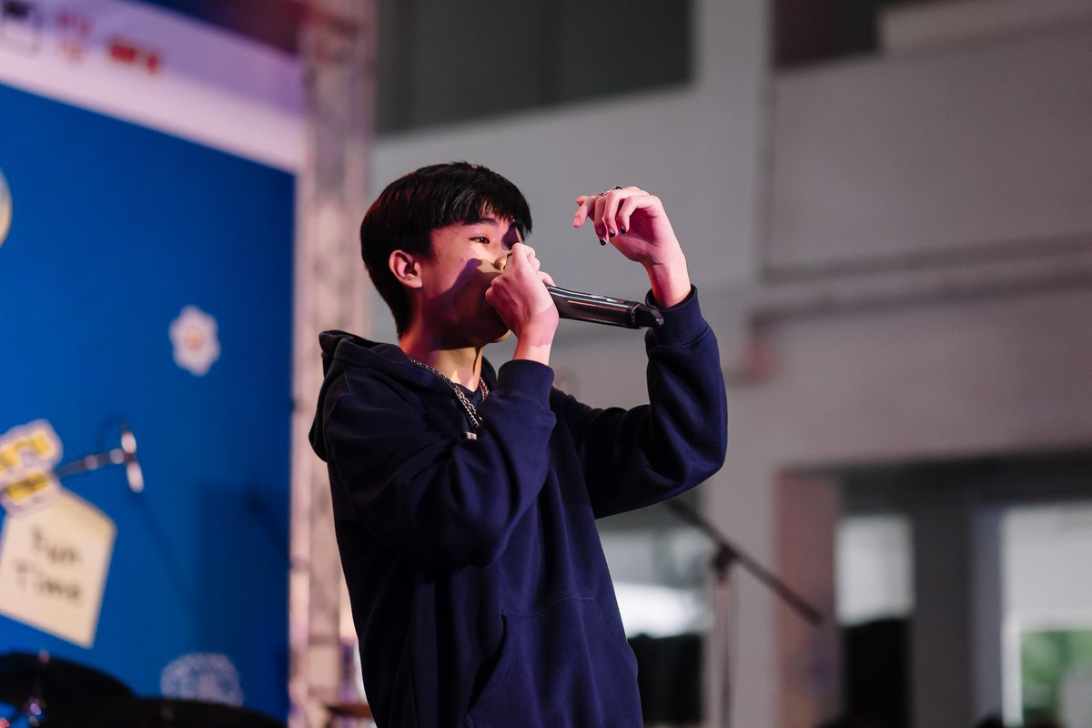 hypetrain_ent's tweet photo. ขอบคุณชาวจุฬาทุกคนนะครับ SEE YOU ! 🩷
#UniversalMusicClassof2023
#จุฬาลงกรณ์มหาวิทยาลัย
#SPRITE #OGBOBBY #DONKIDS #HYPETRAIN https://t.co/fBGgXGyY4h
