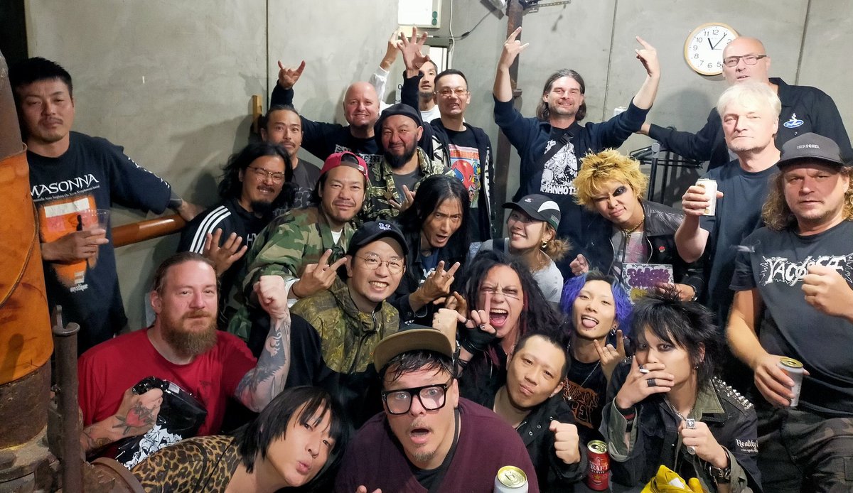 TMK8969dr's tweet image. wojczech JAPAN tour 名古屋あざした！！！めちゃくちゃ楽しかった！平日なのに来てくれた皆に感謝です！
#GrindFreaks
#RazorLads
#BLACKGANION
#wojczech
#SALVAASION
#VIDEOGIRL
見逃した方へRazorLadsだけね🤫
☟☟

youtu.be/uxUS5R-LFSI?si…