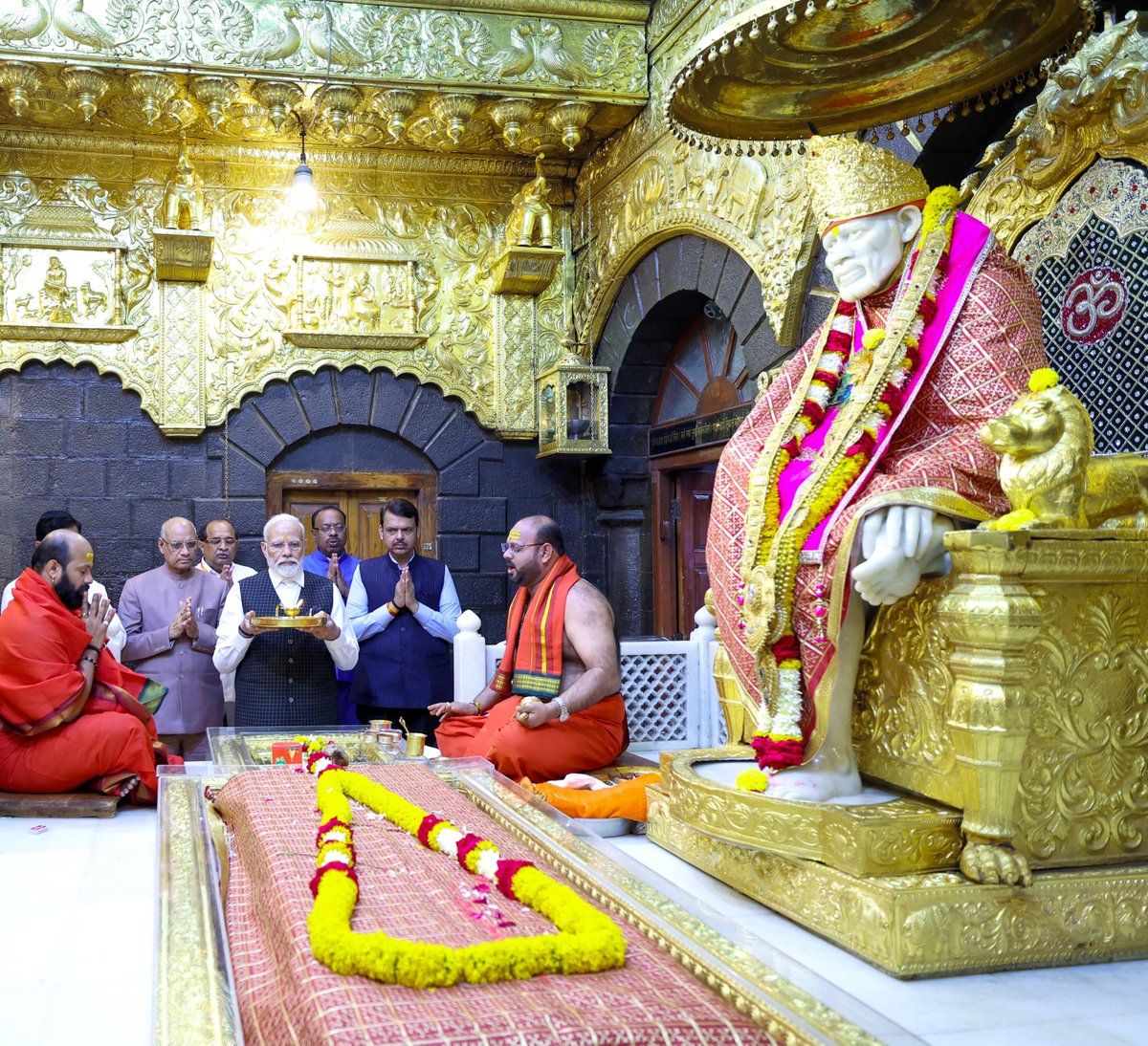 Prayed at the Shri Saibaba Samadhi Temple. Sought blessings for the progress of India and the prosperity of every Indian.