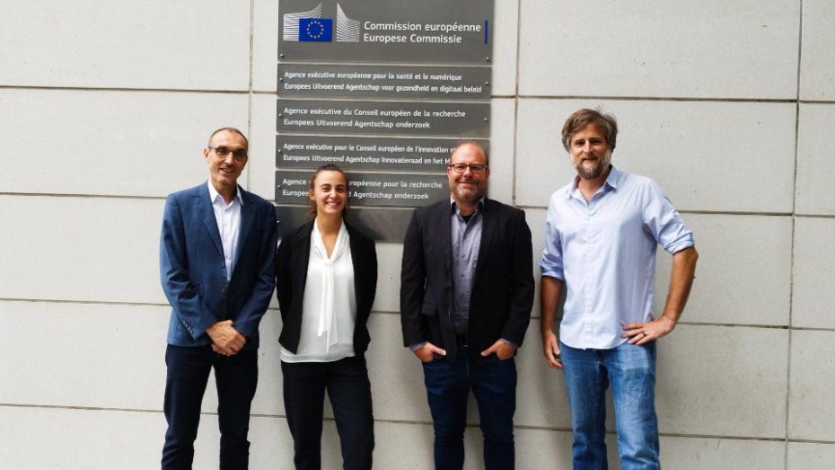 CIML (@ciml_immunology) on Twitter photo We are thrilled to announce that <a href="/CIML_Immunology/">CIML</a> team leader <a href="/EricVivier1/">Eric Vivier</a> just received an <a href="/ERC_Research/">European Research Council (ERC)</a> Synergy Grant to harness innate immunity against liver metastasis partnered with <a href="/FGinhoux/">@realFlorentGinhoux</a>, <a href="/GeorgGasteiger/">Georg Gasteiger</a> and Valeria Fumagalli. This is the 4th ERC grant for Eric's team. We are thrilled to announce that <a href="/CIML_Immunology/">CIML</a> team leader <a href="/EricVivier1/">Eric Vivier</a> just received an <a href="/ERC_Research/">European Research Council (ERC)</a> Synergy Grant to harness innate immunity against liver metastasis partnered with <a href="/FGinhoux/">@realFlorentGinhoux</a>, <a href="/GeorgGasteiger/">Georg Gasteiger</a> and Valeria Fumagalli. This is the 4th ERC grant for Eric's team.