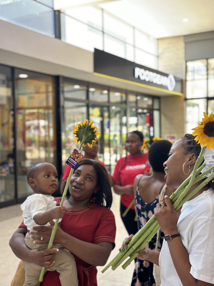 lwethug1's tweet image. We are at campus square today! 
If you’re in the area please come join us and become a blood stem cell donor! @dkms_africa 

#TogetherAgainstBloodCancer #DKMS 
#UnitedByHope 

link: dkms-africa.org