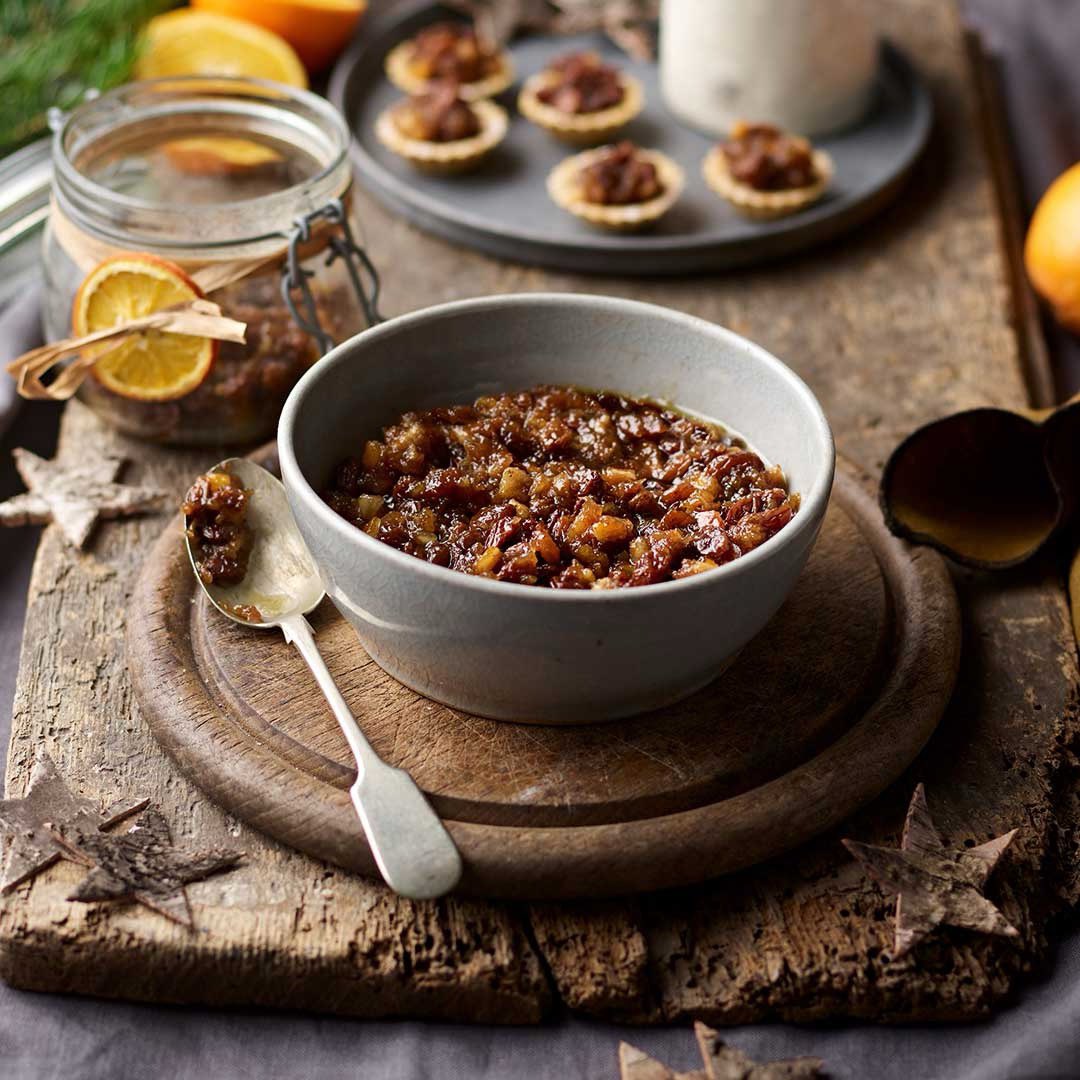 NobertSales's tweet image. Happy National Mincemeat Day!

Originally, #mincemeat served as a way of preserving meat without salting or smoking. Bakers then used the filling to make mince pies. In some families, mincemeat pies still find a place at the holiday dinner table today.

#NationalMincemeatDay