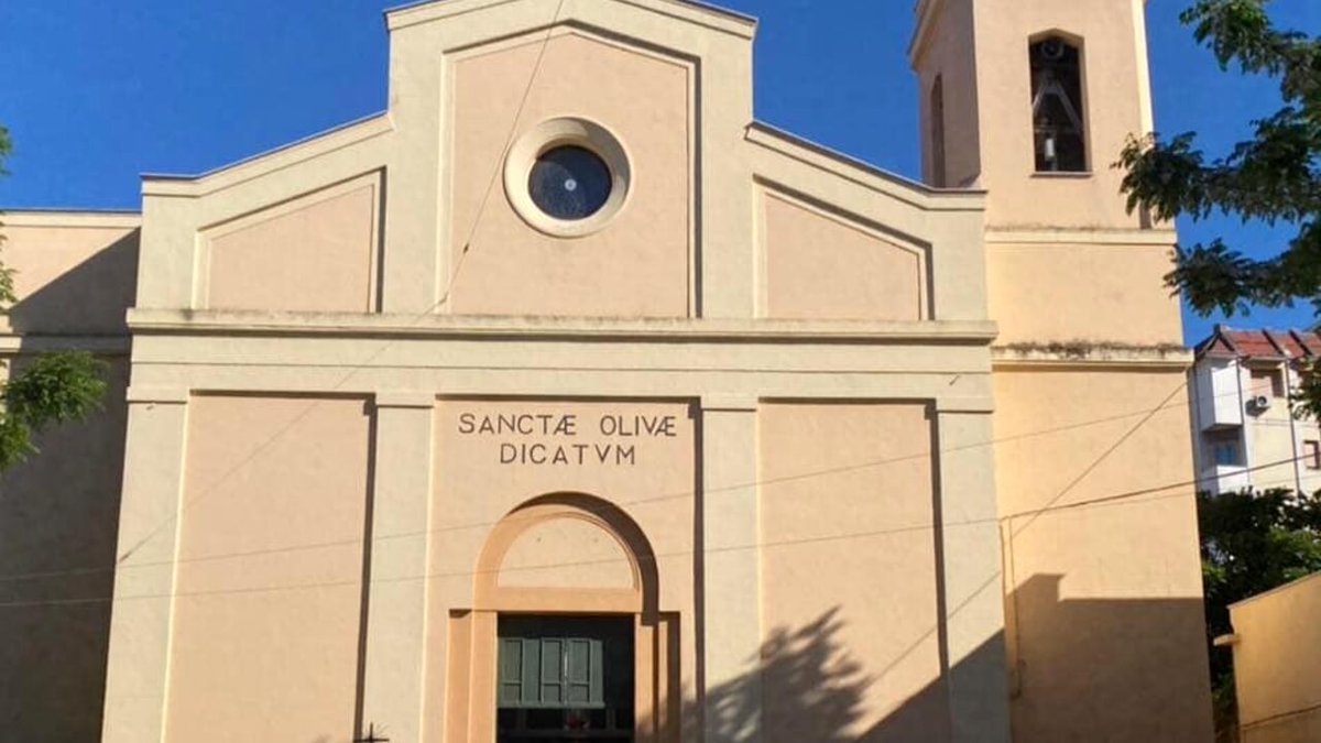 Il parroco non accetta bambina autistica al corso di catechismo: "Disturba e non ha consapevolezza" dlvr.it/SxzTJW
