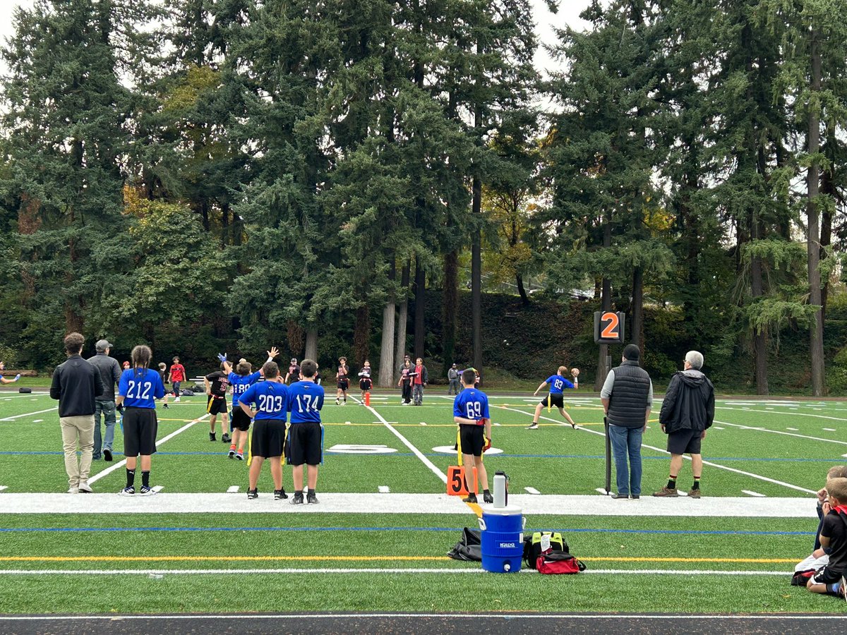 DiscoWhipple's tweet photo. The fall sports season was a blast! It is not too late to sign up for the early winter season of girls basketball (7/8 grade) and wrestling (all grades/genders). Sign up closes Friday! https://t.co/Gb215gjW2n