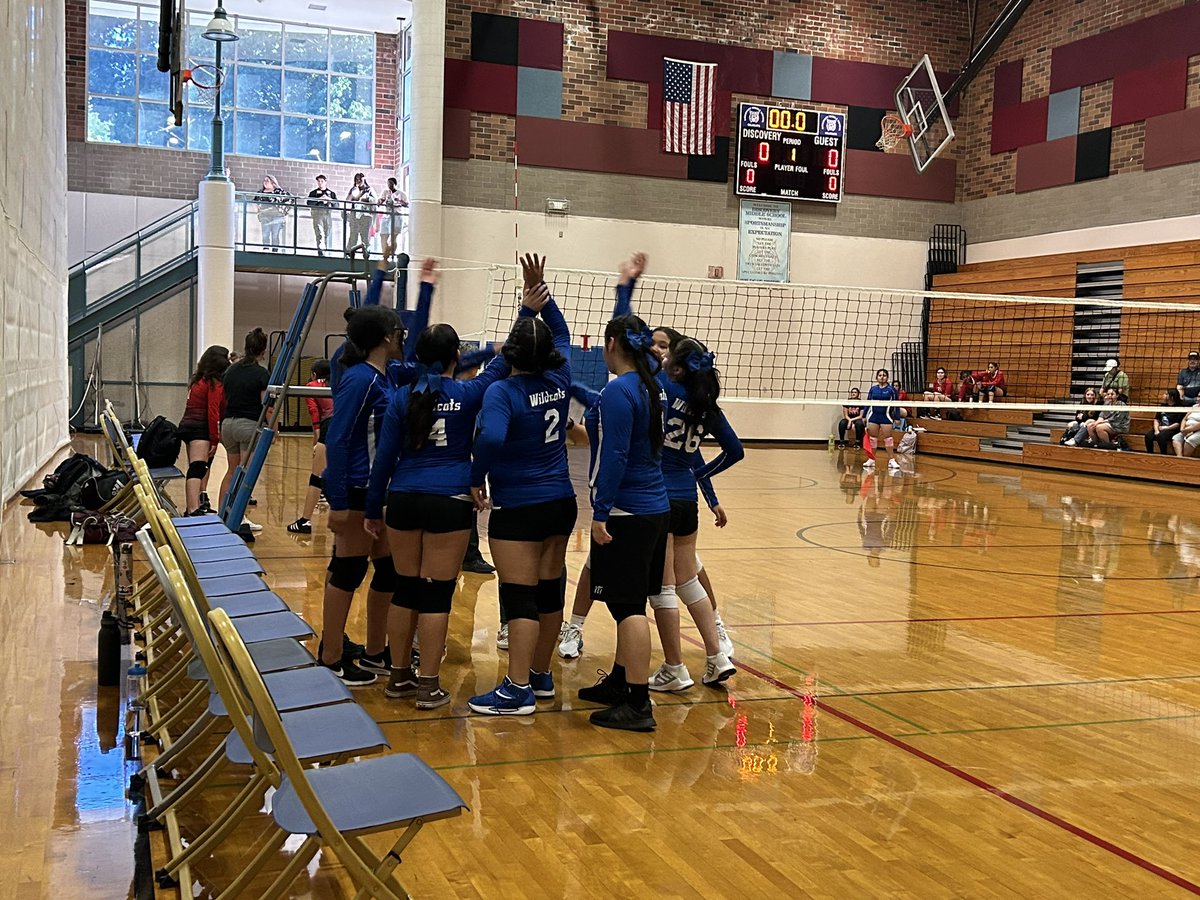 DiscoWhipple's tweet photo. The fall sports season was a blast! It is not too late to sign up for the early winter season of girls basketball (7/8 grade) and wrestling (all grades/genders). Sign up closes Friday! https://t.co/Gb215gjW2n