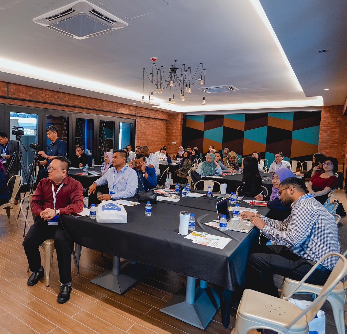 Madhavi Shankar (@madhavi_shankar) on Twitter photo Great to rep <a href="/SpaceBasicApp/">SpaceBasic</a> at the #StudentAccommodation Summit #Malaysia, hosted by The Purple House in collaboration with Sunway University.
The event featured insightful discussions on building a nurturing environment for students, underlining the vital role of #technology. Great to rep <a href="/SpaceBasicApp/">SpaceBasic</a> at the #StudentAccommodation Summit #Malaysia, hosted by The Purple House in collaboration with Sunway University.
The event featured insightful discussions on building a nurturing environment for students, underlining the vital role of #technology.