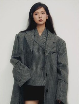 girplamet's tweet photo. #Kep1er #케플러 #최유진 하퍼스 BAZAAR 화보 https://t.co/7RTpFqjAKG