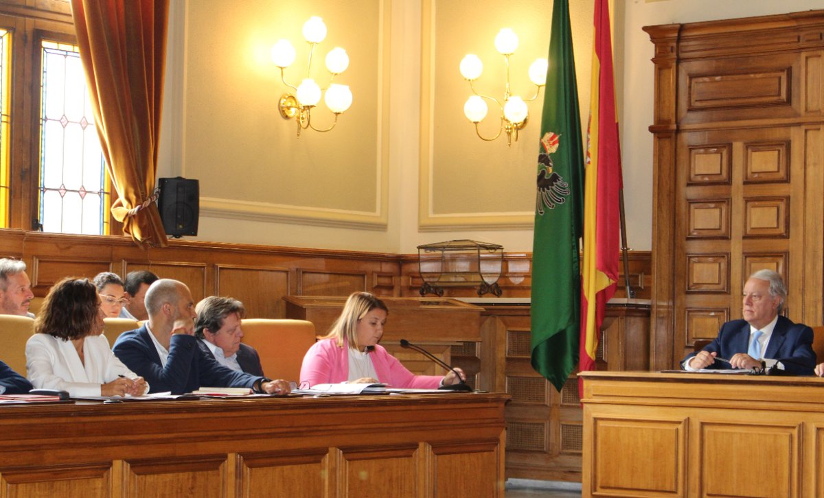 🏛️ Hoy ha habido Pleno en la Diputación de Toledo. El Grupo Socialista ha realizado preguntas al Gobierno del PP y Vox.

🔴 Ayudas ayuntamientos para reparar daños de la #DANA.

🟣 Programa de agentes de igualdad.

💻 𝐍𝐨𝐭𝐢𝐜𝐢𝐚 𝐰𝐞𝐛: psoetoledo.es/Noticia.php?Co…