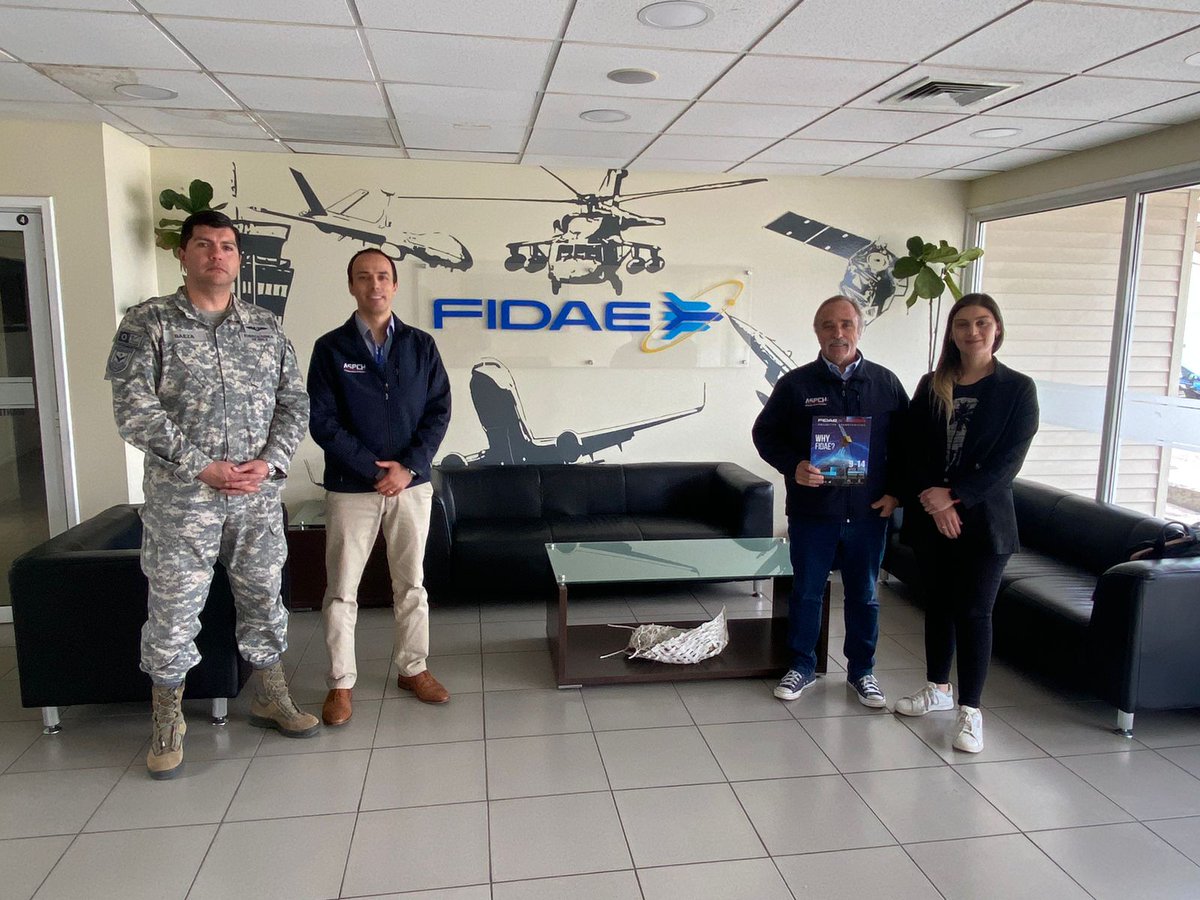 pilotosASPCH's tweet photo. Presentes, una vez más 😍🇨🇱 Como @pilotosASPCH hemos confirmado nuestra participación en la Feria Internacional del Aire y del Espacio, FIDAE 2024 🙌 que se desarrollará del 9 al 14 de abril. Los esperamos al costado norte del Aeropuerto Arturo Merino Benítez 🤩 #ASPCH ✈️🚁 https://t.co/qBqipk7is5