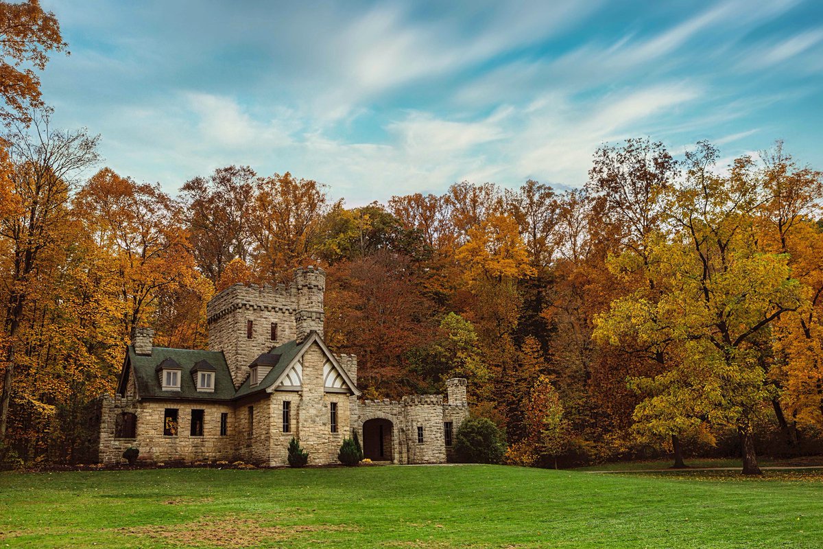 It’s that time of year again! #Autumn #fall #ClevelandMetroparks #Cleveland #Ohio #ThisIsCle #Canon #Luminar #SquiresCastle