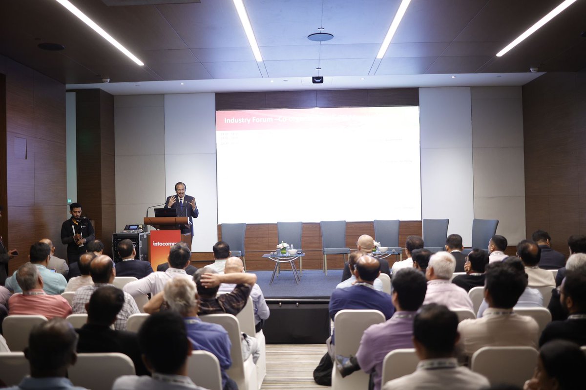 InfoCommIndia's tweet image. Day 2 of InfoComm India 2023 was ABSOLUTELY PACKED WITH PEOPLE! Just 1 day left to soak in all the atmosphere and connect with all your industry peers! See you tomorrow 
#InfoCommIndia #ProAVTechnology #industry #AVTweeps #DigitalTransformation #TradeShow #Networking
