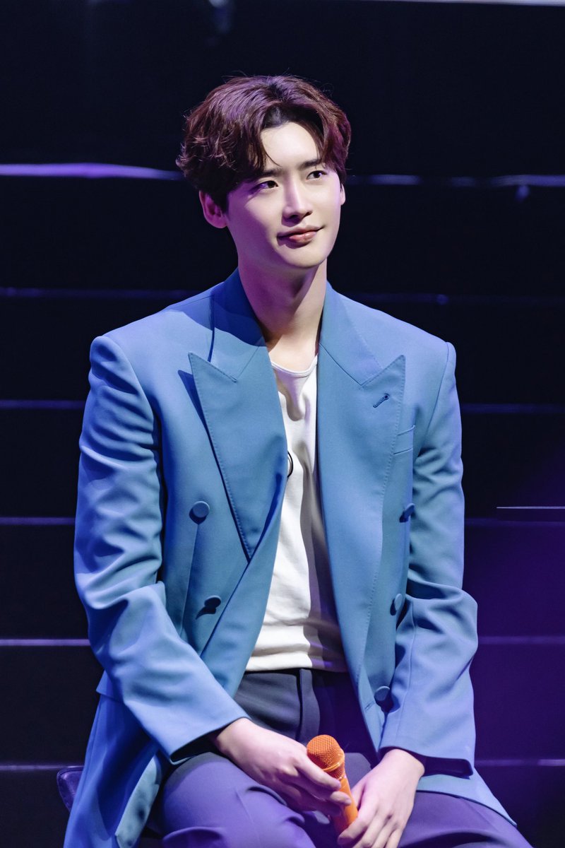 applewood_kr's tweet photo. LEE JONG SUK 2023 FANMEETING TOUR <Dear. My With> in MACAU🧡
#이종석 #HighZiumstudio #팬미팅 #FANMEETING #Dear_My_With #APPLEWOOD https://t.co/76ibbDQosV