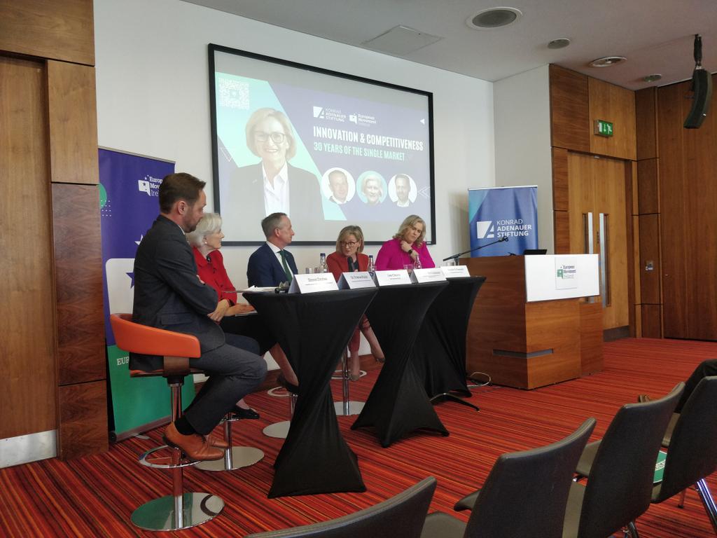 Discussing the achievements of the single market which we've had for 30 years, but we still have more to do says <a href="/McGuinnessEU/">Mairead McGuinness</a> . Younger people do not remember what it was like to have customs controls at the borders. The Single Market has served Ireland well.