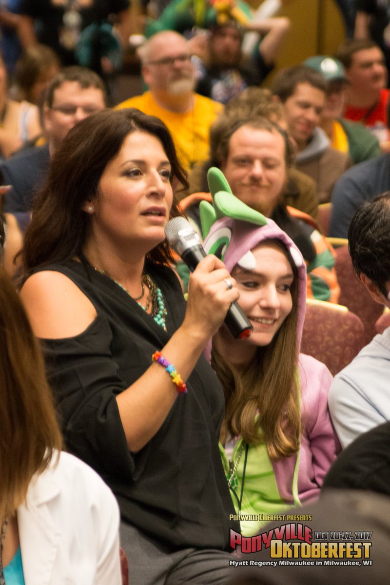 FizzyPCF's tweet photo. The energy at the Charity Auction from #PVCF17 seemed positively energetic with @mouthnoize hopping into the crowd and helping to raise money for our charity partner that year!
It's a wonderful #ThrowbackThursday moment that I wanted to share with all of you this morning! https://t.co/lRwUkjW27J