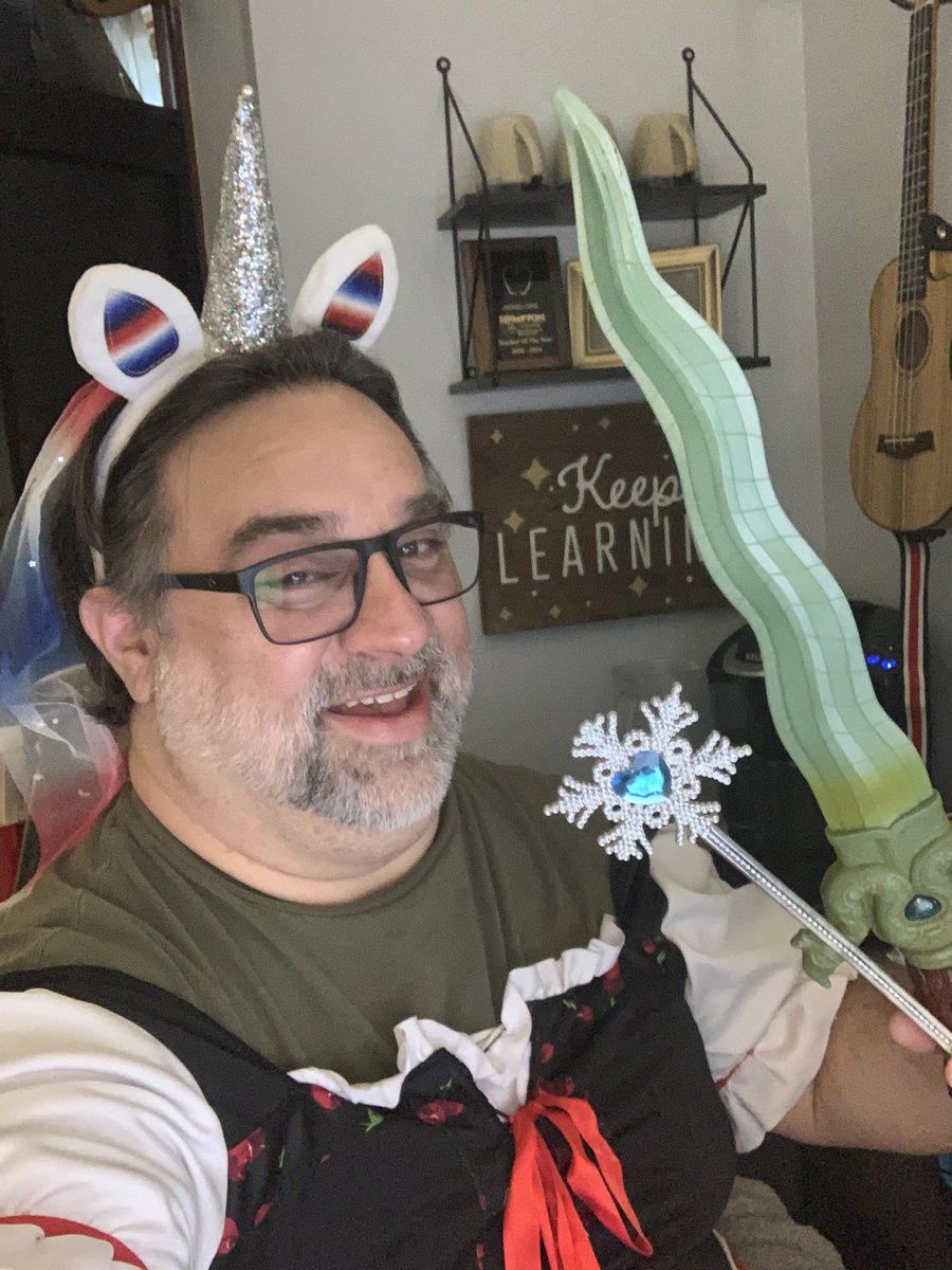 Mike Lewis tweet media