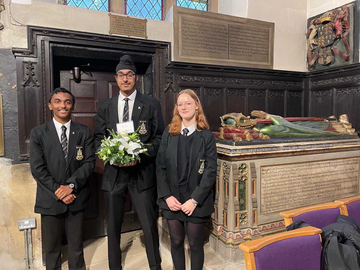 Holy Trinity tweet media