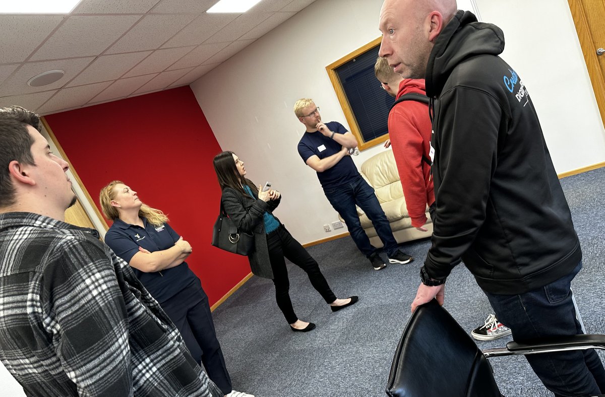 thecreativechain tweet media