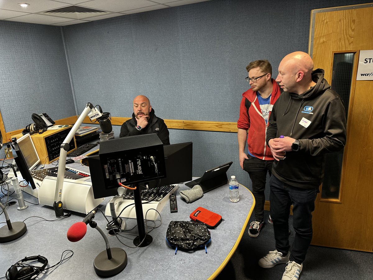 thecreativechain tweet media