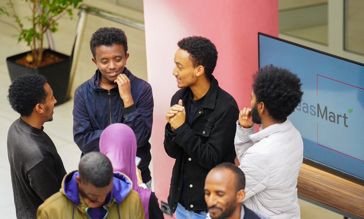 DanEnergyET's tweet photo. Effect of Experience and Environment on Idea generation: Discussed focusing on solution oriented Ideas despite challenging circumstances! #IdeasMart at #IdeaSquare @DanEnergyET https://t.co/5HTzQuc389