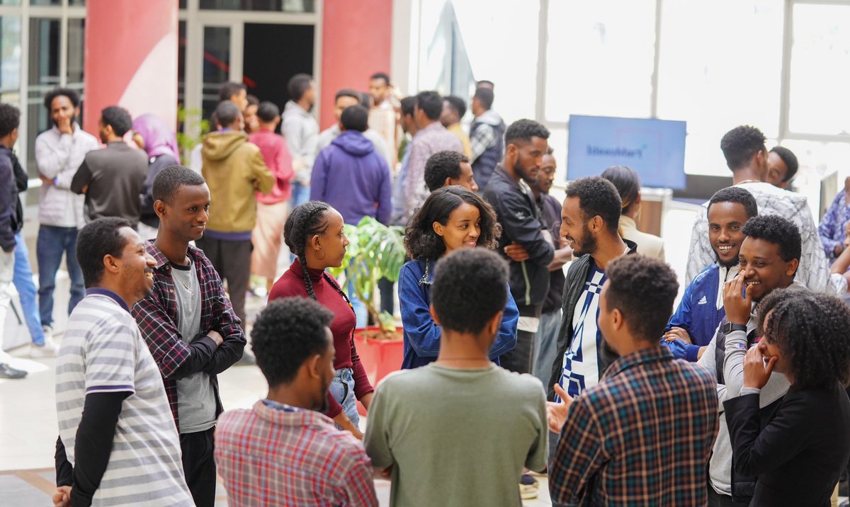 DanEnergyET's tweet photo. Effect of Experience and Environment on Idea generation: Discussed focusing on solution oriented Ideas despite challenging circumstances! #IdeasMart at #IdeaSquare @DanEnergyET https://t.co/5HTzQuc389