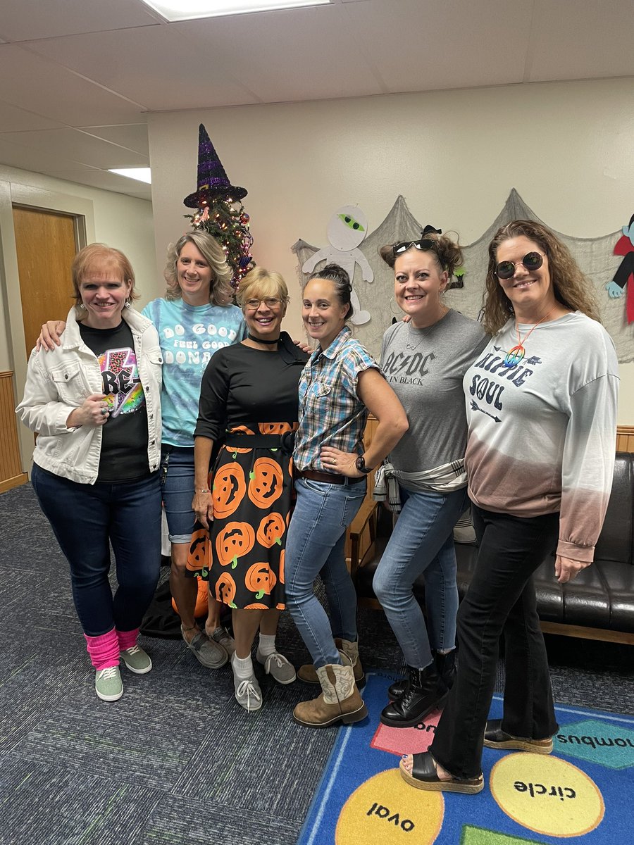 Decades day at BES for Red Ribbon week! 50’s, 60’s, 80’s and 90’s represented in Pre-K! <a href="/FlaglerSchools/">FlaglerSchools</a> <a href="/BESBULLPUPS/">Bunnell Elementary</a> @JanineKillmer <a href="/JeffReaves1/">Jeff_Reaves</a>