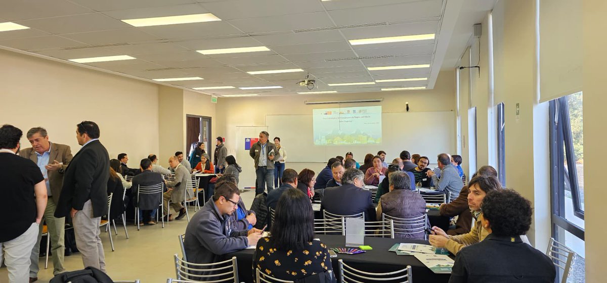 Nuestra directora, <a href="/maluisadelcampo/">MaLuisa del Campo</a> da inicio al Primer taller regional: Plan estratégico de energía para la región del Maule. <a href="/UTalca/">Universidad de Talca</a>