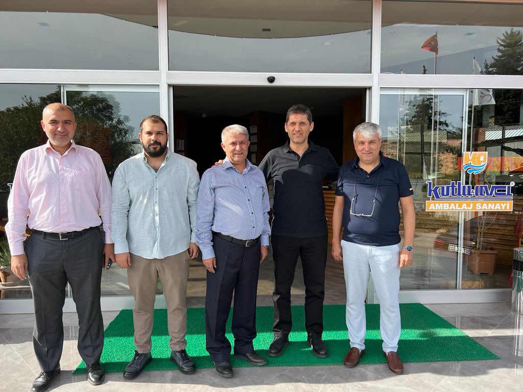 Önceki dönem Döşemealtı İlçe Başkanımız Yusuf Mayıslar (<a href="/YUSUFMAYISLAR/">Yusuf Mayıslar</a> ) Ağabeyimizin işyerini ziyaret ettik. Geçmişi yad ettiğimiz hoş bir buluşma oldu 😊