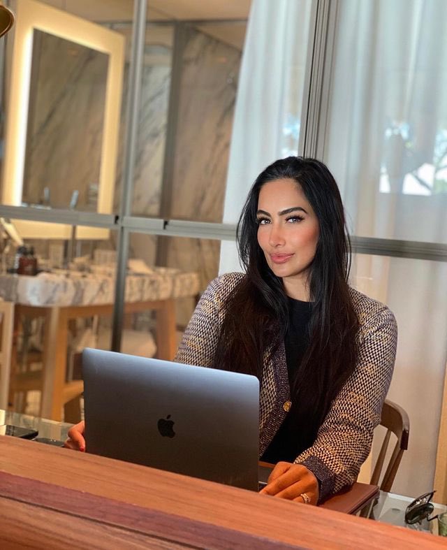 LindaTrays's tweet image. Final days of preparation before my LAST INTAKE EVENT in London this weekend for founders looking to pitch in Monaco 🇲🇨 !

I start my Monaco training in November for The Billionaire Project where you learn everything there is around capital raising such as #capitalraising #vcfund